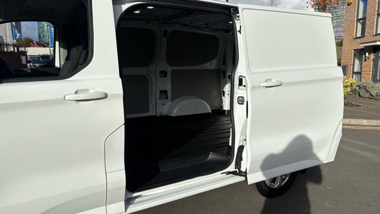 Ford Transit Custom E-320 L1 Rwd 100kW 65kWh H1 Van Limited Auto